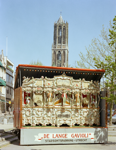 115362 Afbeelding van het draaiorgel De Lange Gavioli op de Mariaplaats te Utrecht.